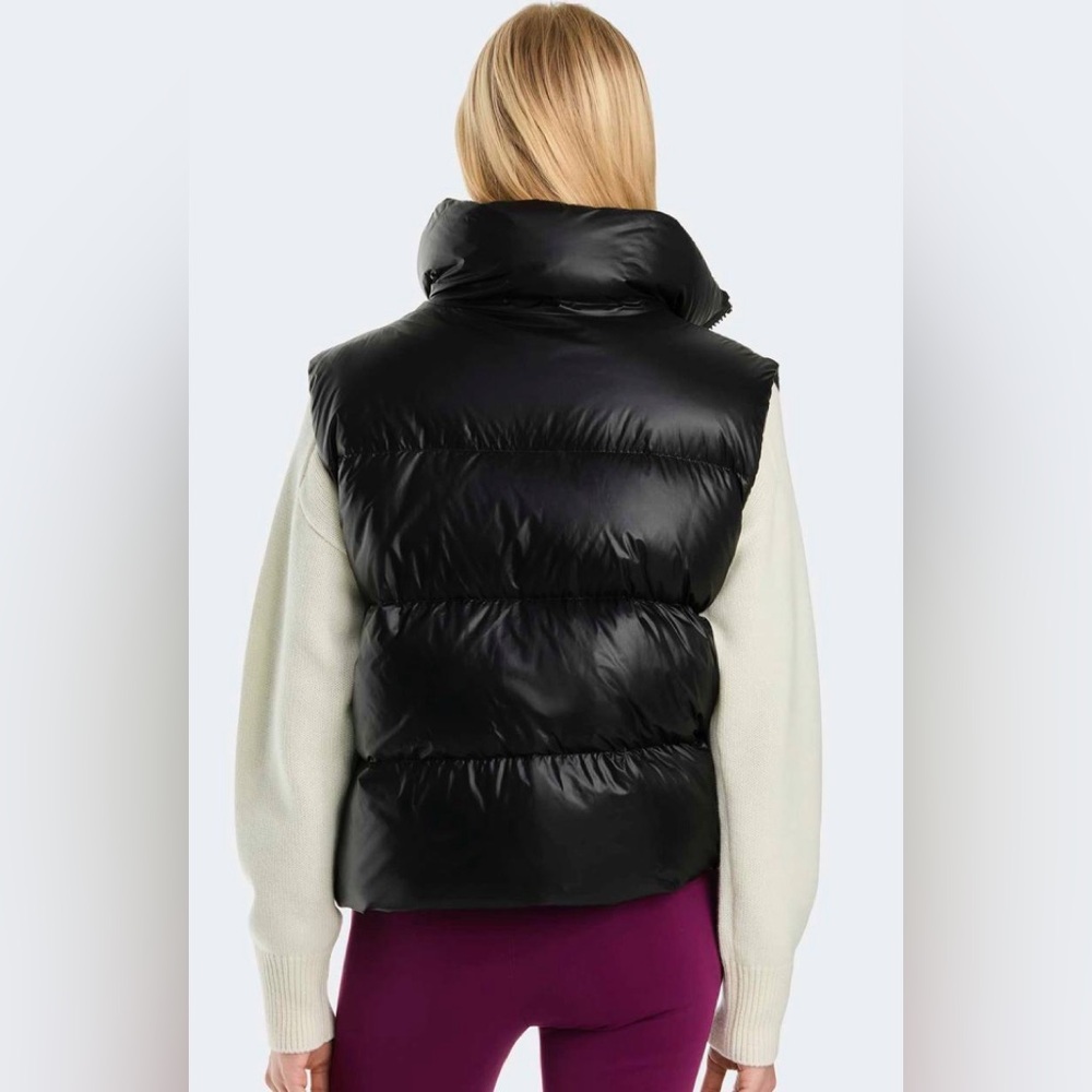 Canada Goose Cypress Puffer Vest - Picture 4 of 12